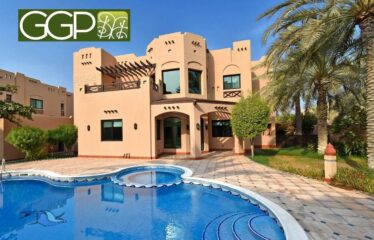 4 Bed Villa with Large Private Garden and Pool